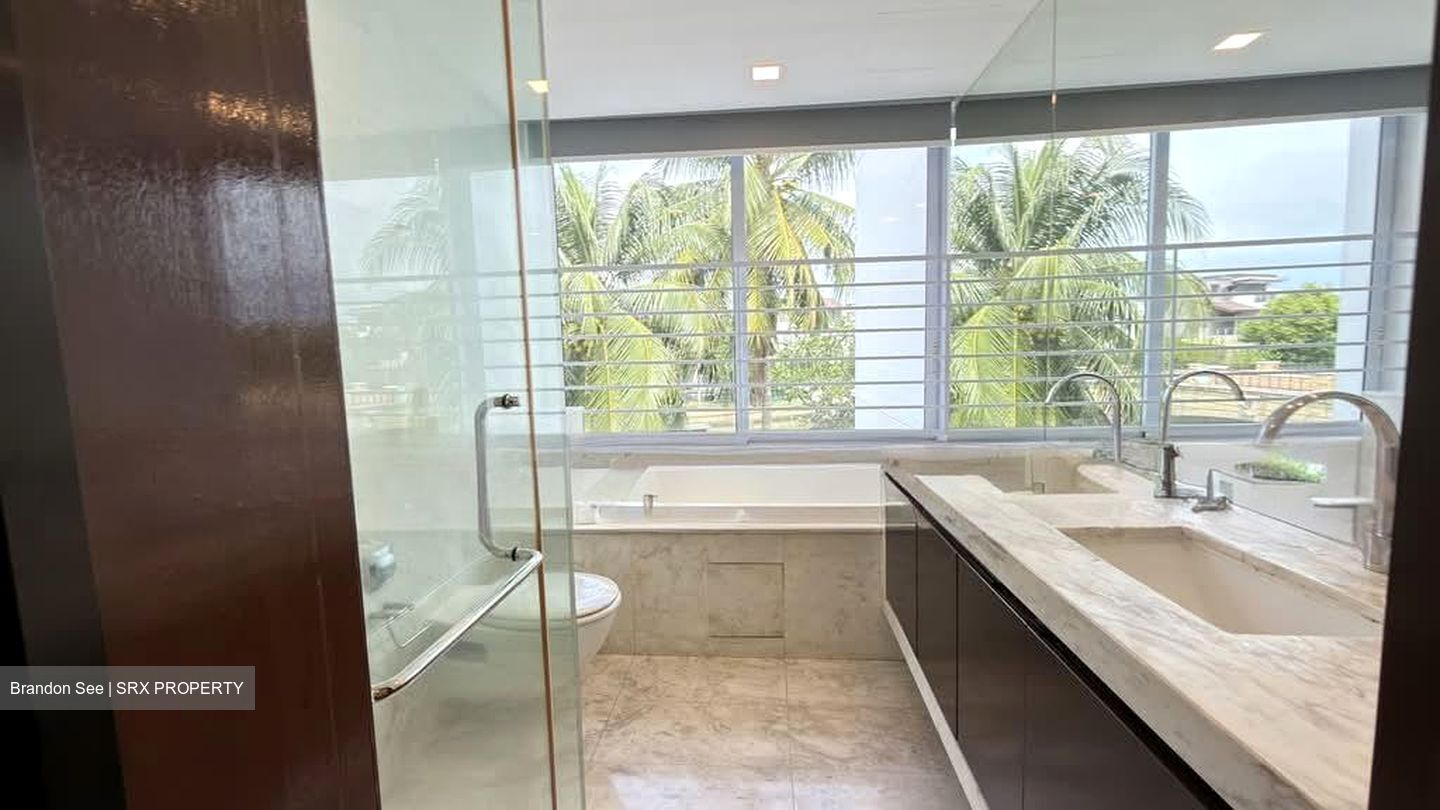 Ocean 8 (D4), Terrace #582937341
